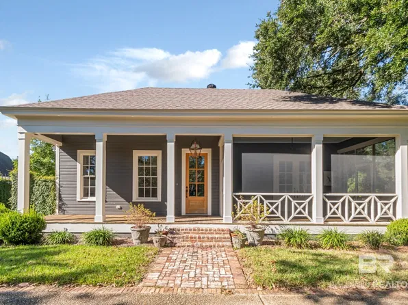 4752 Old Shell Rd, Mobile, AL 36608