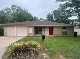 3401 Hummingbird Ln, Denton, TX 76209