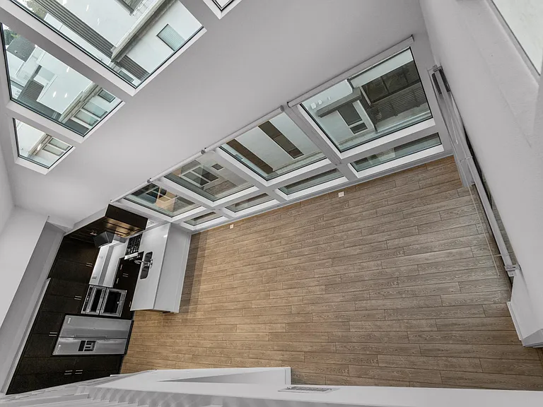 8547 Aspect Dr — Photo 32