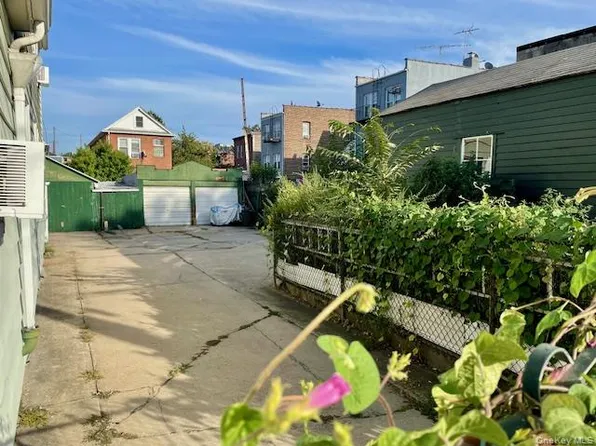 38-31 54th Street image 3 of 5