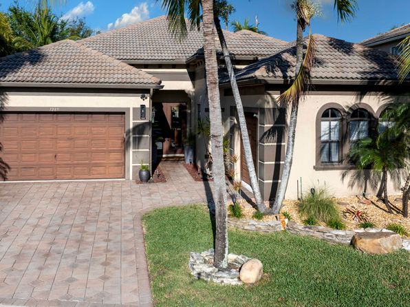 1289 Beacon Circle, Wellington, FL 33414