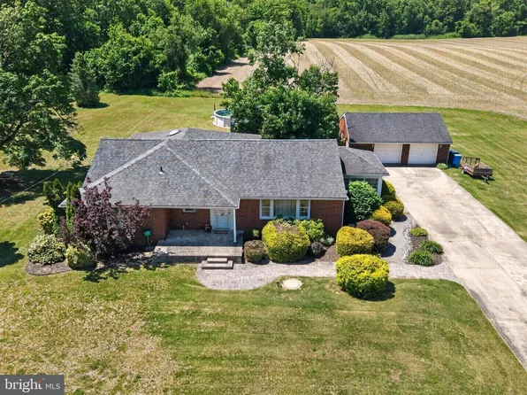 49 W Tomlin Station Rd, Mickleton, NJ 08056