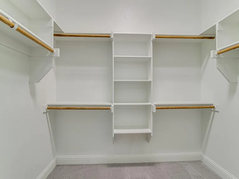 711 Mulberry Ct — Photo 10