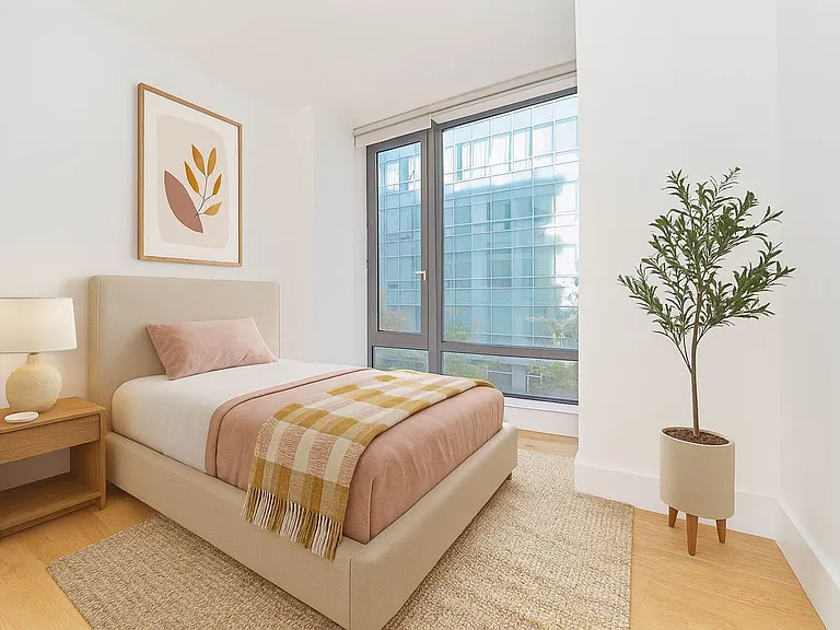 531 Myrtle Ave #4F — Photo 3