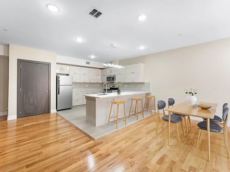 65-67 Storms Ave #3B — Photo 1