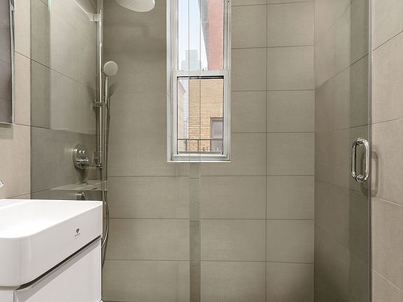 3rd image of 220 W 24th St #2206N
