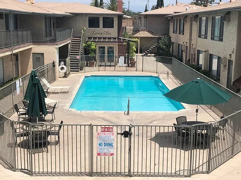 Rosemead Place — Photo 13