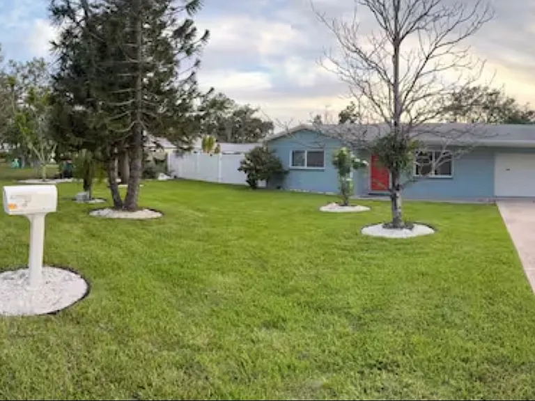 10940 Dorothy Ln — Photo 5