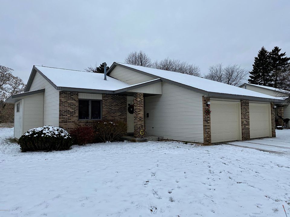 1st image of 107 Heritage Pl