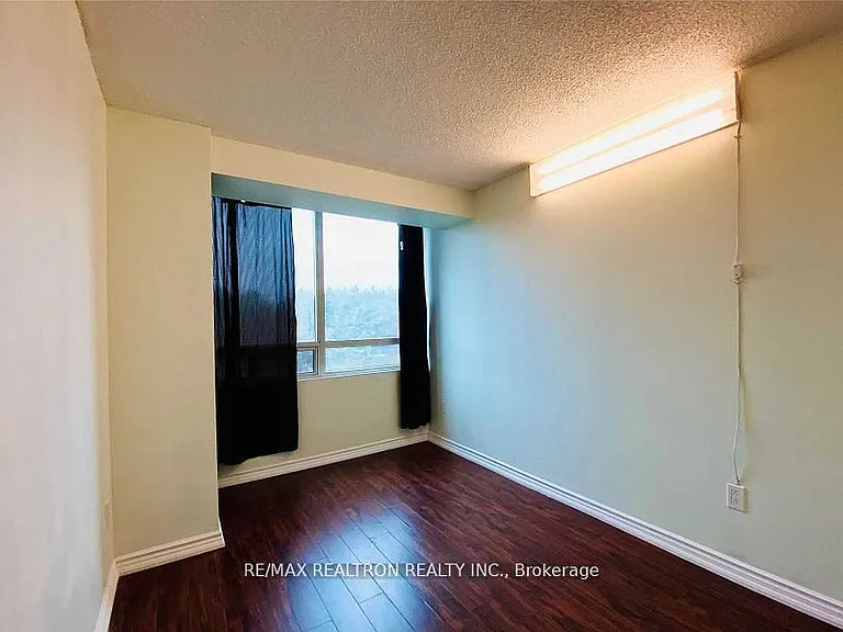 3050 Ellesmere Rd #911 — Photo 9