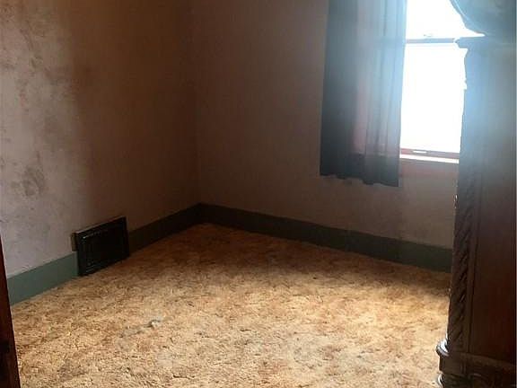 5th image of 214 Illinois Ave