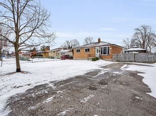 25 Hawkesbury Ave, London, ON N5V 2J9