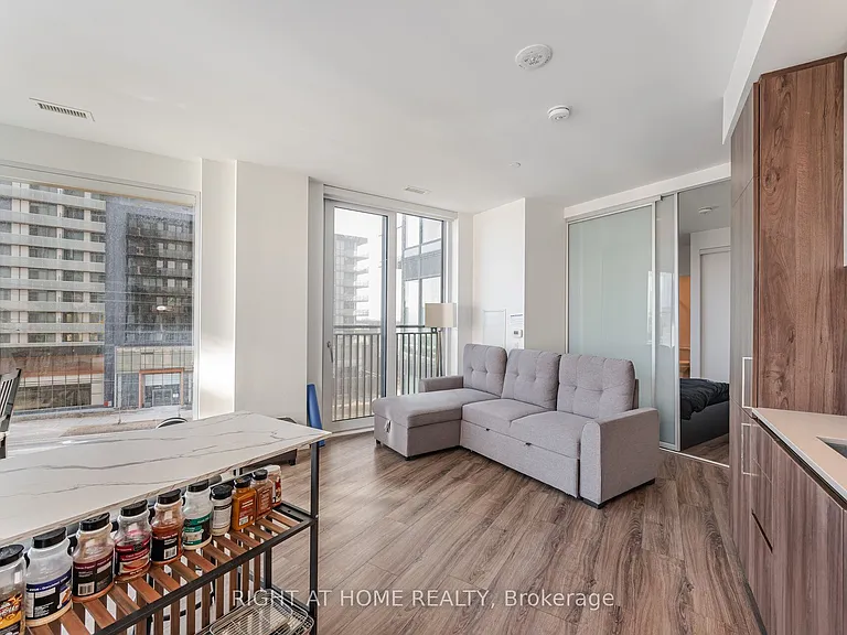 7890 Jane St #508 — Photo 38