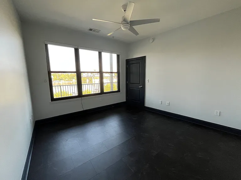 445 W Blount Ave #314 — Photo 13