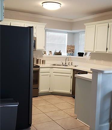5th image of 3014 Andrea Ln