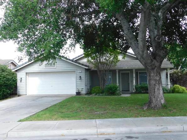 961 Versailles Dr, Hollister, CA 95023