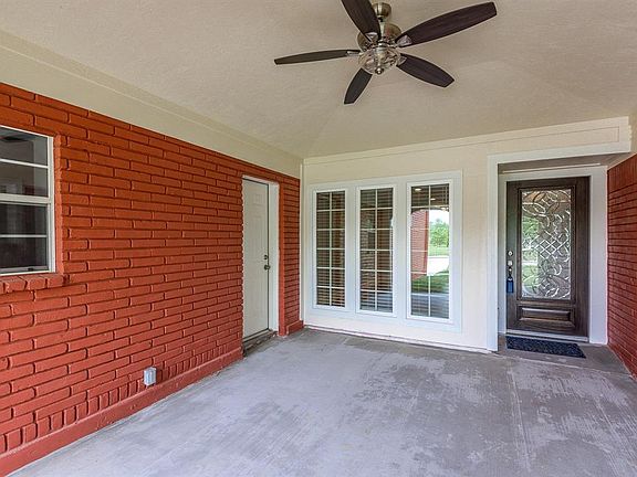 4th image of 2034 Forest Oaks Dr