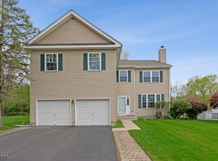 59 Scenic Ct, Hackettstown Town, NJ 07840