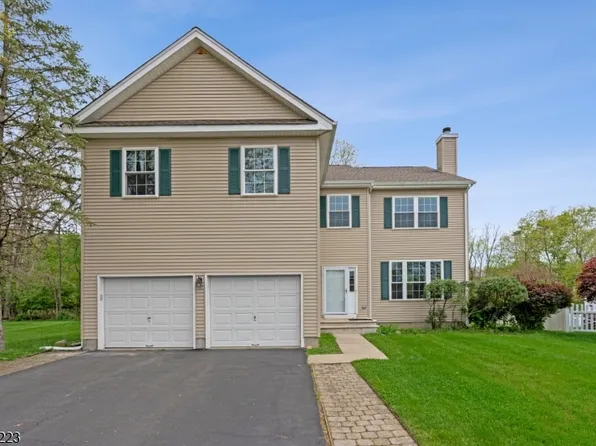 59 Scenic Ct, Hackettstown Town, NJ 07840