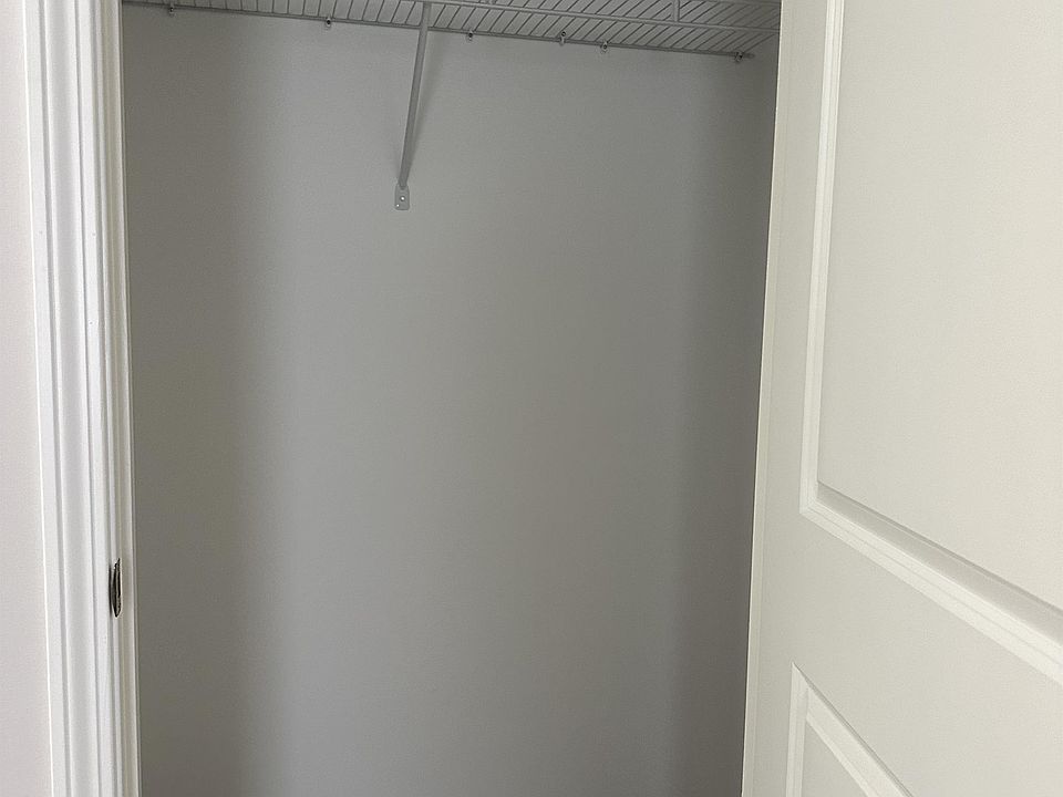 Coat closet