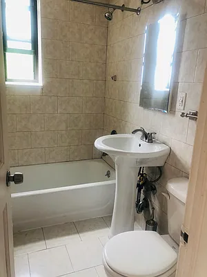 Rented by FirstService Realty (legacy) | media 50