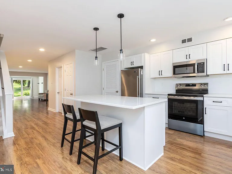 7 Belaire Way — Photo 9