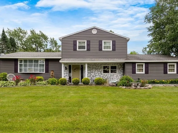 7438 Thunderbird Rd, Liverpool, NY 13088