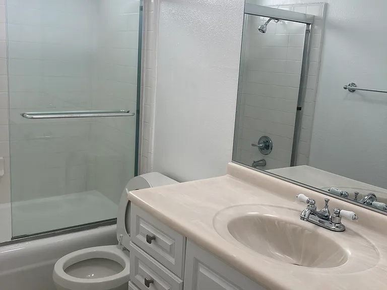 1415 Brockton Ave — Photo 13