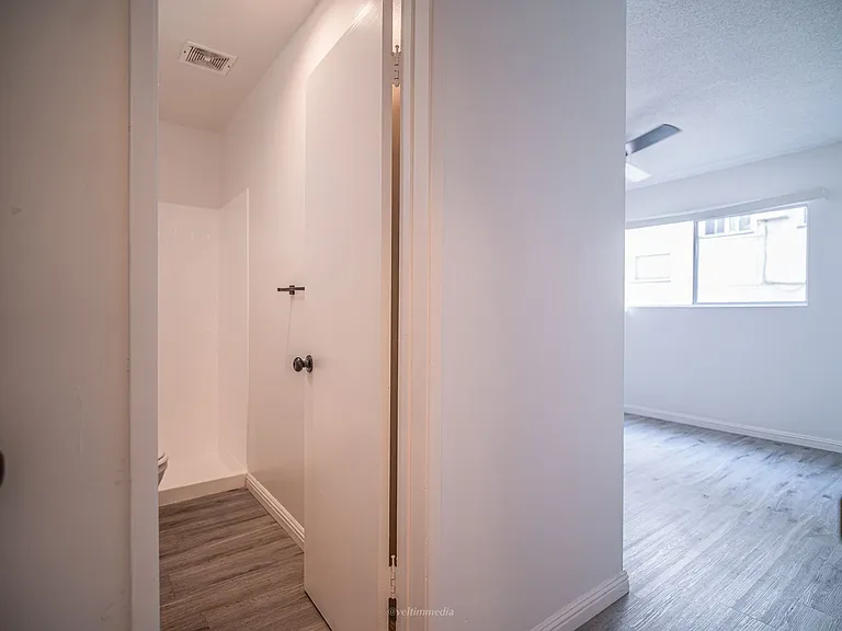 535 W 3rd St — Photo 14