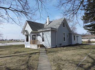 906 S 4th Ave, Winterset, IA 50273