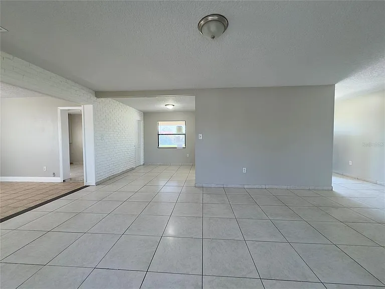 1219 Browning Ave — Photo 11