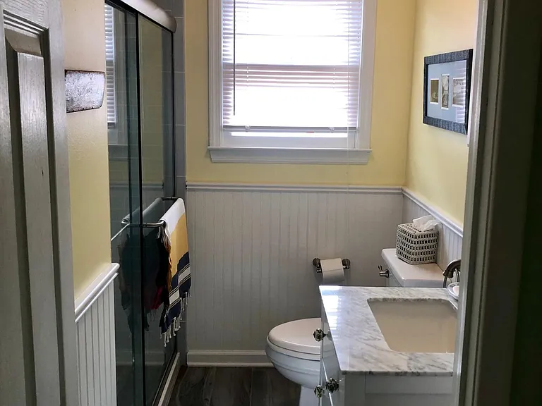 814 Shore Rd — Photo 12