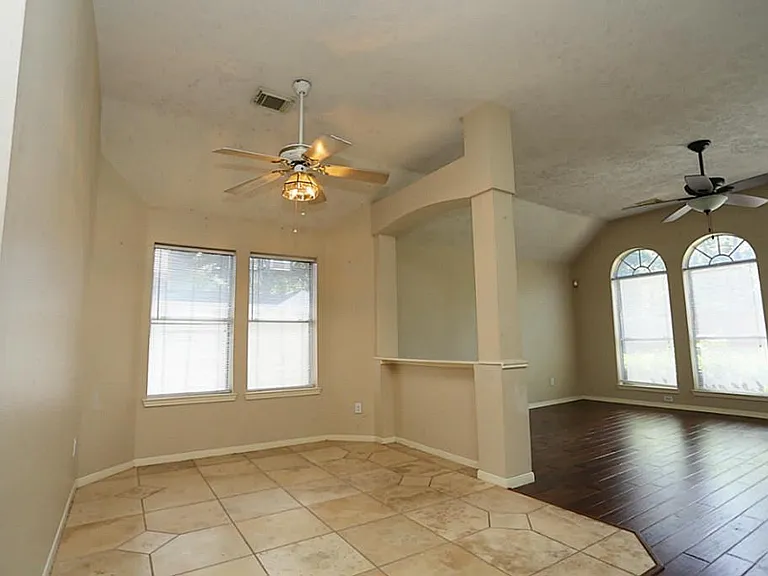 1718 Calmar Dr — Photo 5