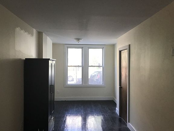 5th image of 2242 41st St #1R