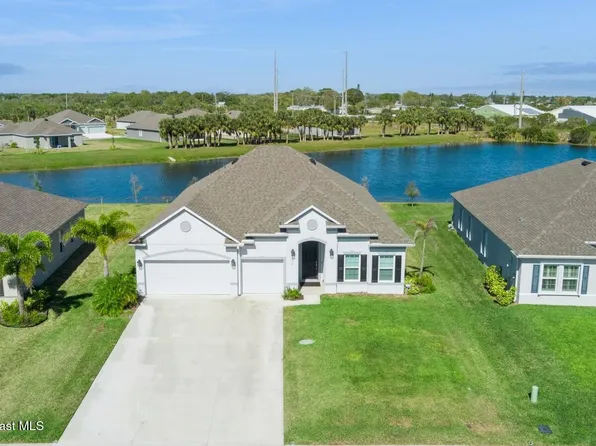 4418 Lago Vista Dr, Sebastian, FL 32976