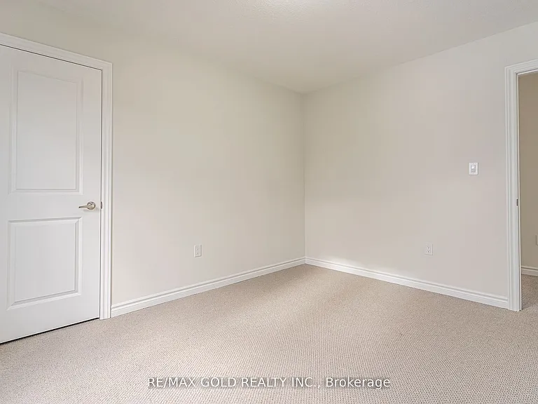 33 Gilham Way — Photo 35