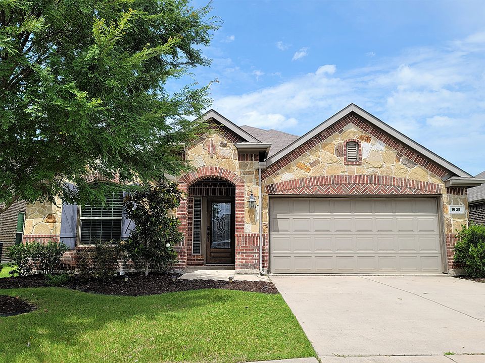 1st image of 1605 Medina Ln