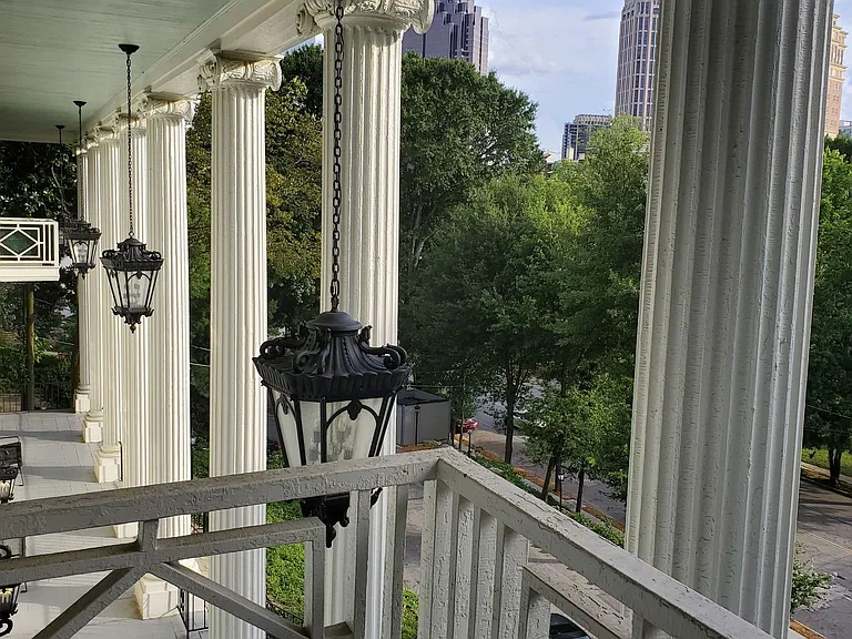 149 Peachtree Cir NE #16 — Photo 3