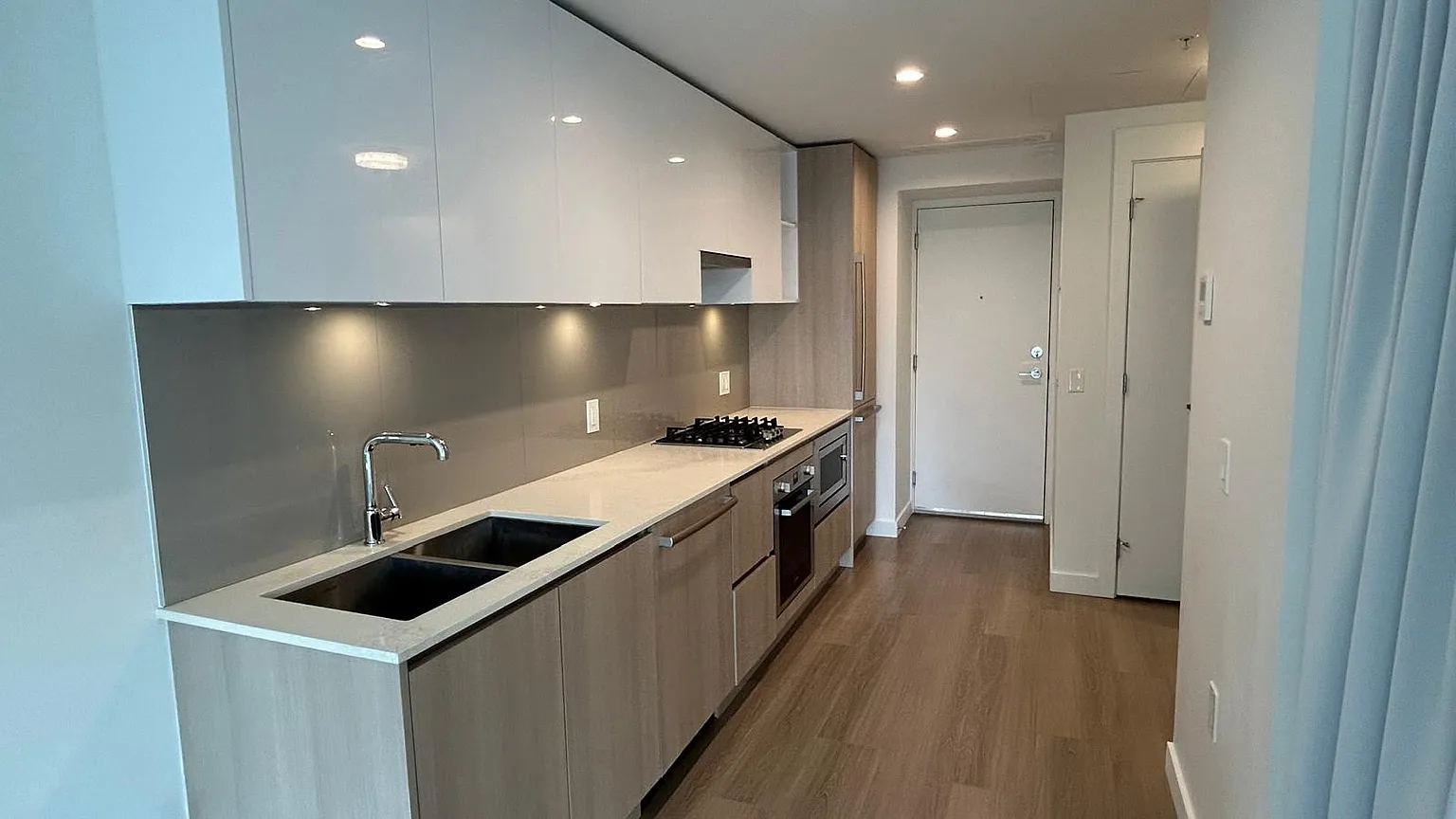 618 Carnarvon St #11XX photo 1