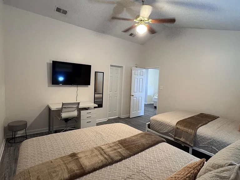 7503 Hunters Hollow Ln — Photo 28