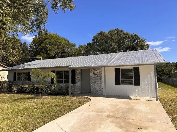 2806 Navajo Avenue, Fort Pierce, FL 34946