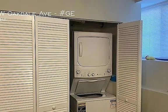 733 W Oakdale Ave #GE — Photo 5