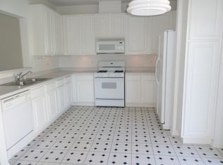 2254 Daybreak Dr, Aurora, IL 60503