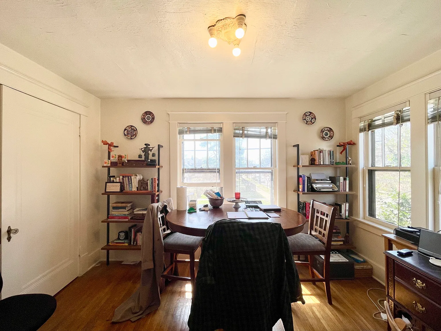 2804 Belmont Blvd — Photo 2