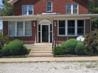 105 E Court St, Fairmount, IL 61841