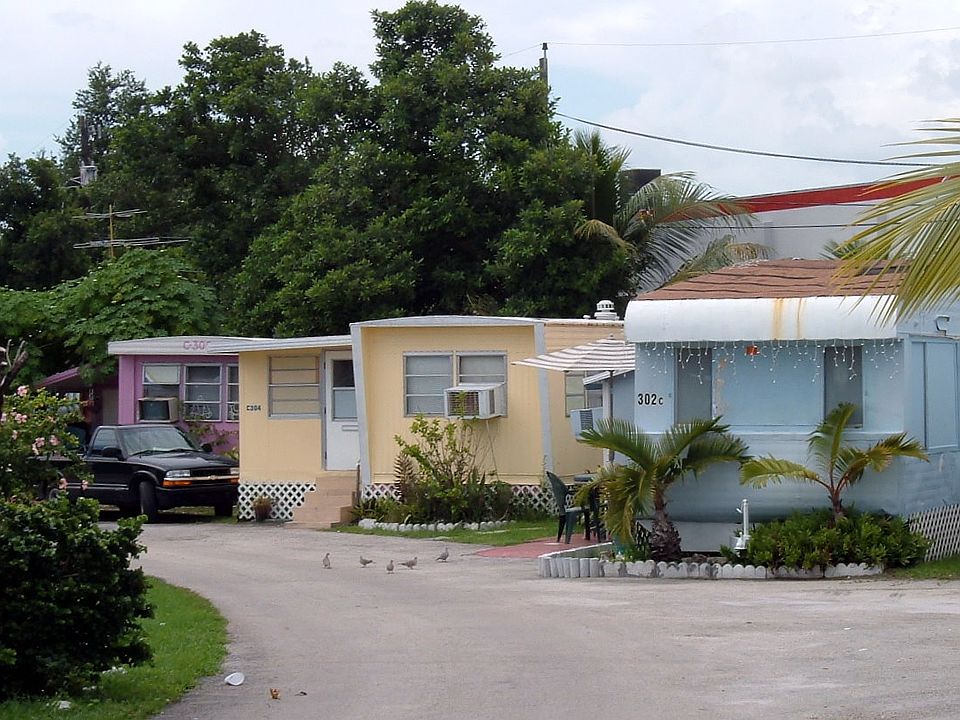 1st image of 262 Blackthorn Ln