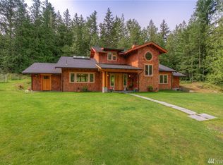 165 Douglas Manor Ln, Eastsound, WA 98245