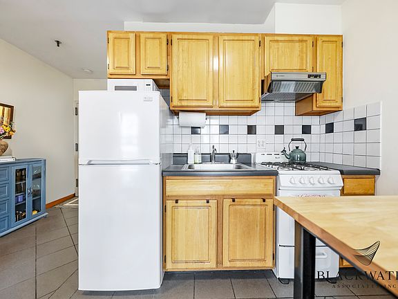 2nd image of 525 9th Ave APT 5A