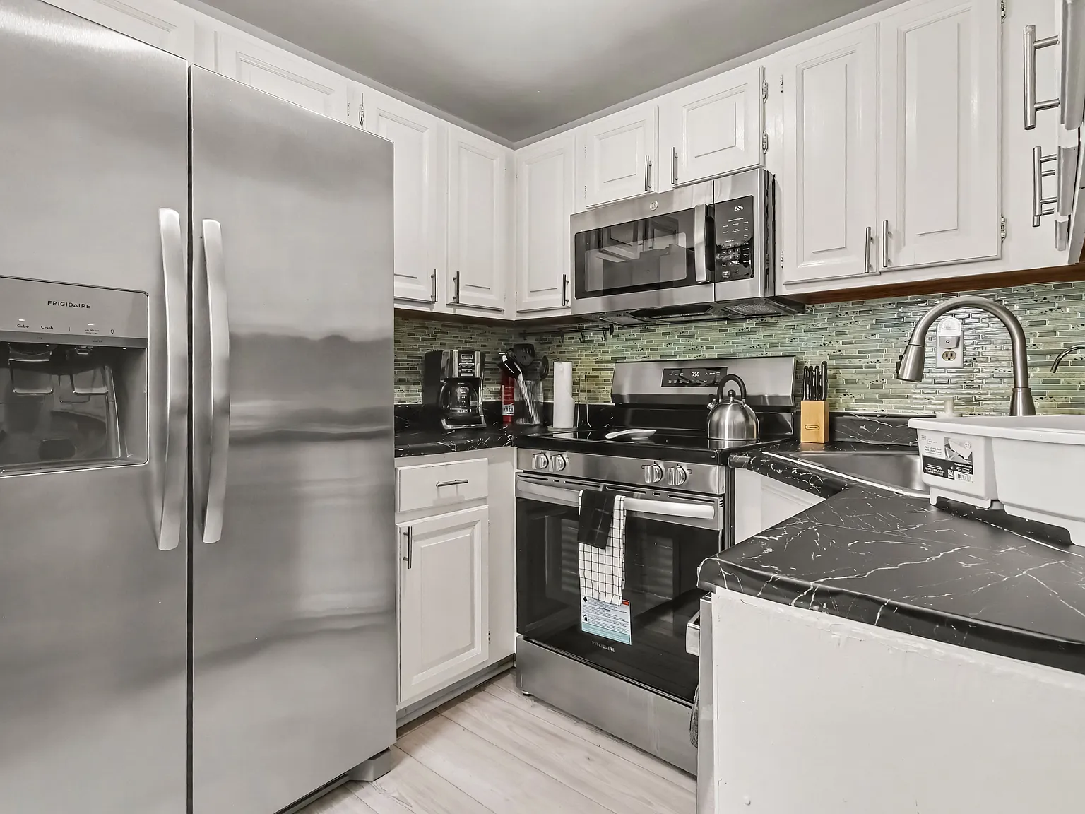 1 bed, 750 sqft, $1,900 — Photo 4