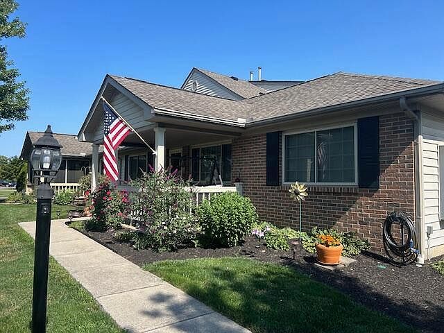 2nd image of 4024 Castel Dr